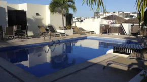 Luxury 2 level Penthouse with 2 BR - Only 3 Blocks from the beach - Meridian 310